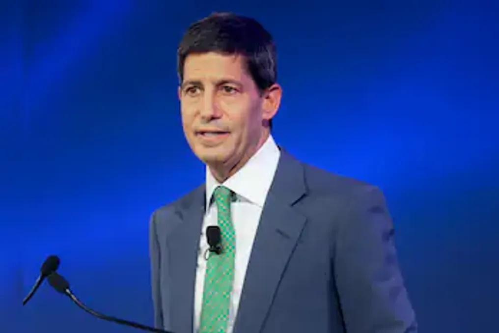 Kevin Warsh afirma que a inflação não está desacelerando e promete atingir a meta de 2% do Fed