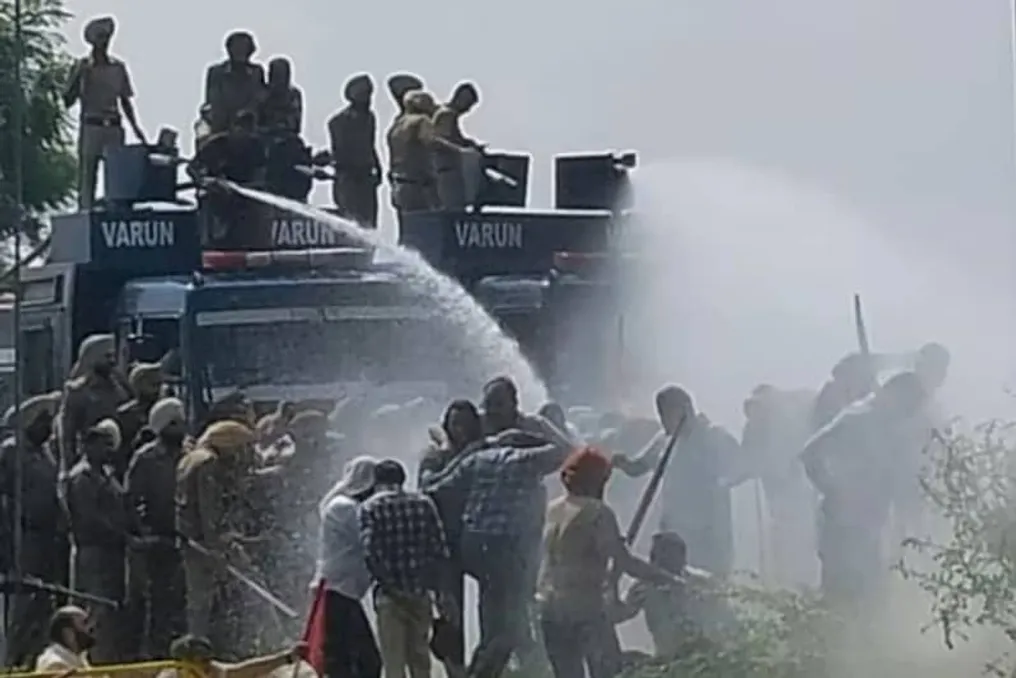 Governo do Punjab prepara medidas contra 2500 funcionários públicos que participaram em greve não autorizada