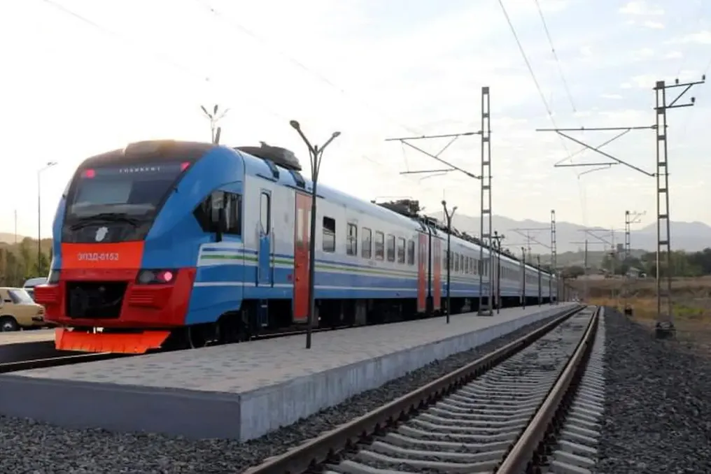 Parkent va Toshkent orasida elektr poyezdi ishga tushirildi