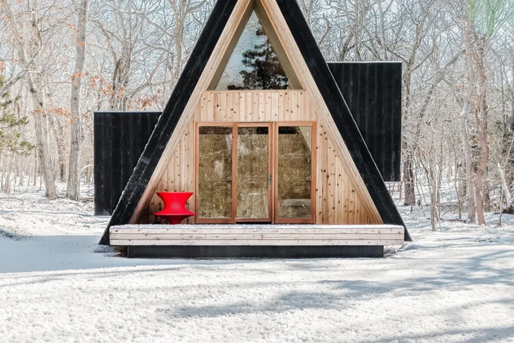Minimalist wellness retreat in Springs, New York, designed for meditation and yoga