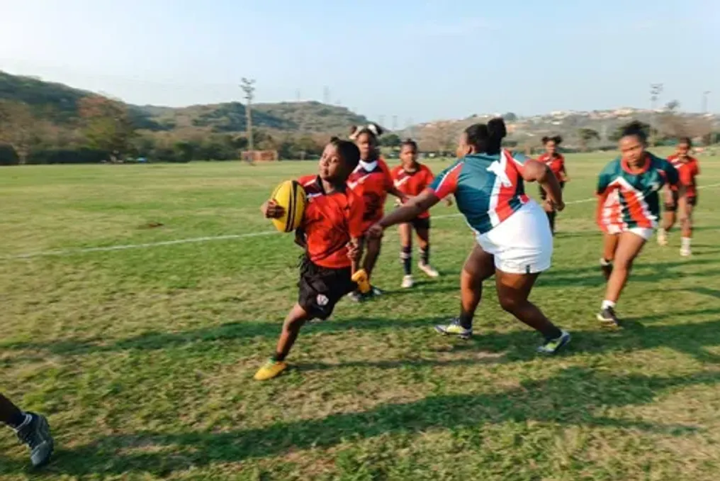 Siripat Lions utiliza o rúgbi feminino para desenvolver futuros líderes através de mentoria e educação