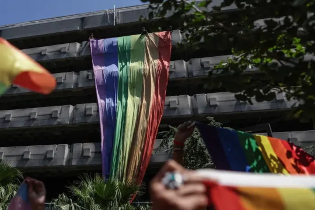 Turkish police conduct operations and arrest LGBT activists in various provinces
