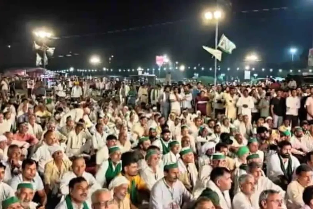 Primeira Mahapanchayat noturna da BKU realizada em Muzaffarnagar discutiu problemas de cana-de-açúcar, eletricidade e MSP