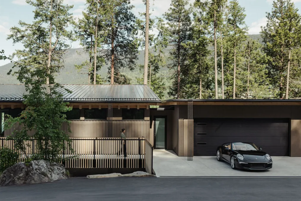 Casa da Costa: Family Residence Designed by Stanley Office of Architecture