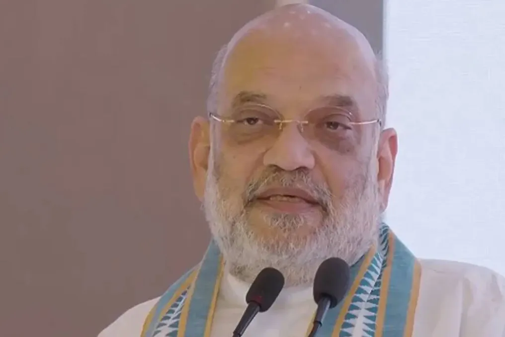 अमित शाह ने भारत में पहले एलएनजी ट्रेन का शुभारंभ किया और रेलवे परियोजनाओं का उद्घाटन किया