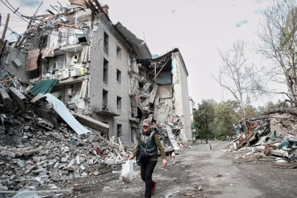 Kyiv encourages return of refugees after they make an 'informed decision'