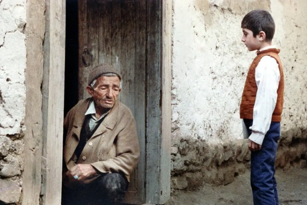 Kiarostami's film 'Friend's House' shown in open-air cinemas in Athens