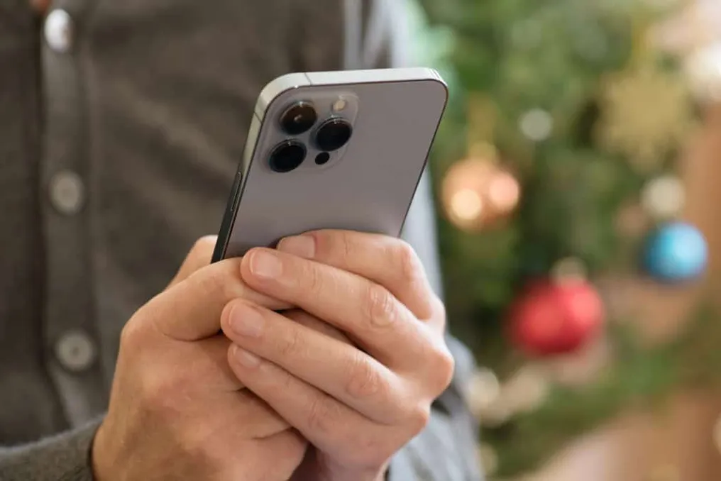 iOS 27.0.1 lançado para corrigir falhas no Face ID e na tela de iPhones