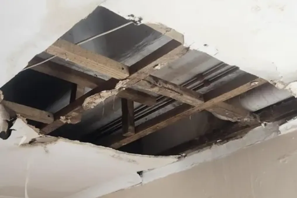 Problemas sérios com a condição do edifício encontrados nos escritórios do departamento de educação de KZN em Durban