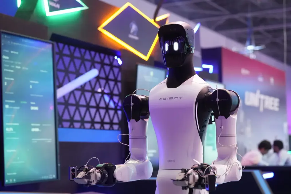 Líderes em IA e Tecnologia se Reúnem em Astana no Fórum AI & Digital Bridge