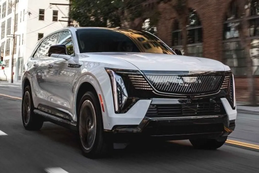 Cadillac выпускает топовую версию Signature Sport для Escalade IQ 2027 с эксклюзивной отделкой