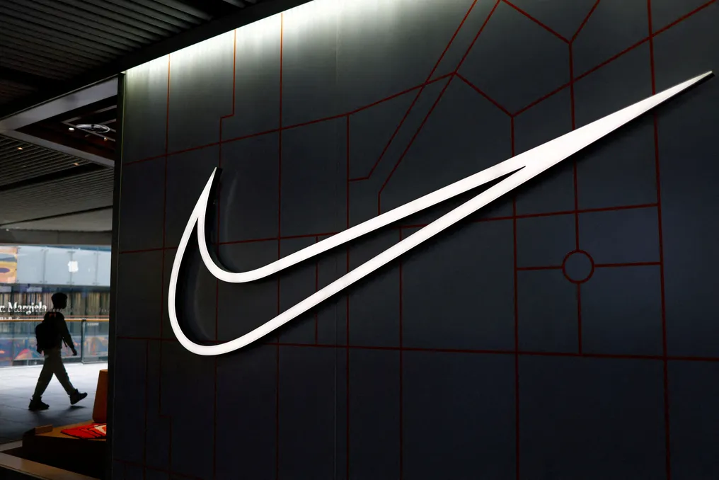 Nike intensifica reestruturação e anuncia novos cortes de empregos devido ao agravamento da crise na China