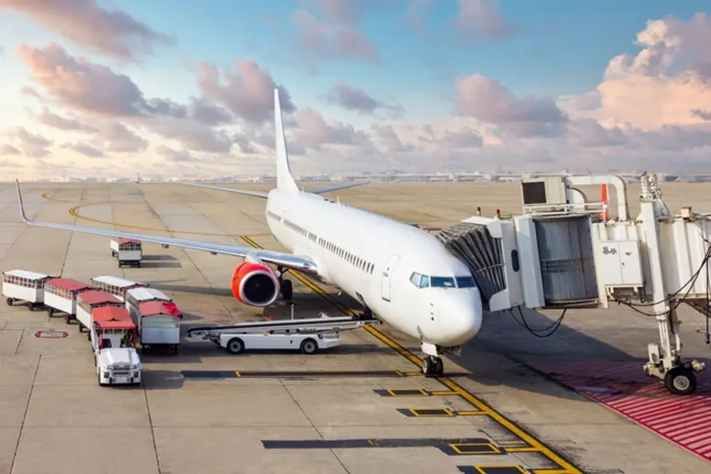 IATA reports 0.8% decline in global passenger air travel demand in August 2026
