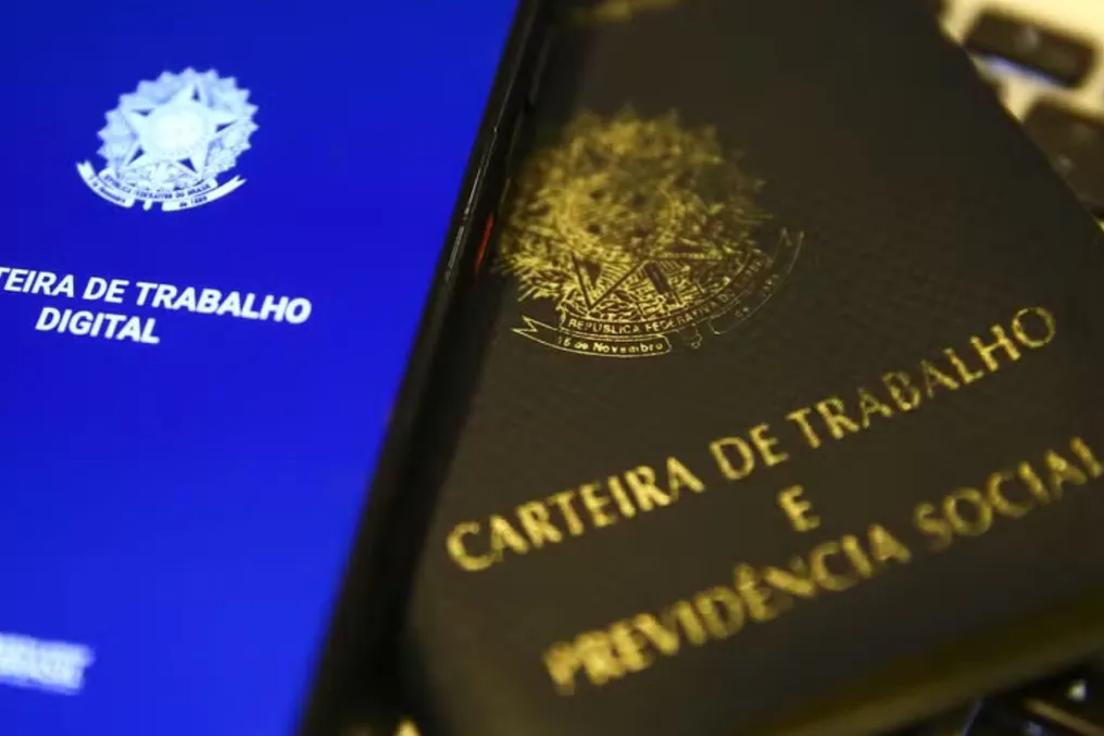 Candidatos debatem o futuro da CLT, propondo alterações e modelos alternativos de contratação no Brasil