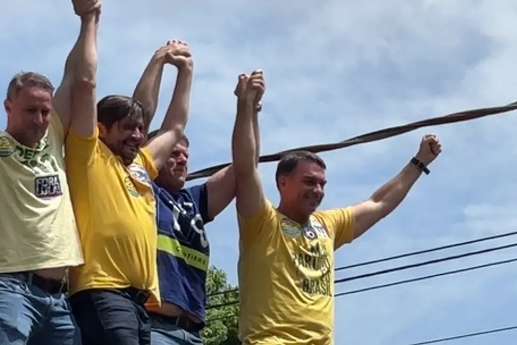 Lula participated in the march with Haddad, while Bolsonaro and Tarsicio were accompanied by a motorized rickshaw in the state's cities