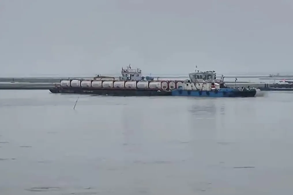 Após conquistar a independência, navio de carga parte pela primeira vez de Dibrugarh para Bangladesh, comércio aquático é retomado