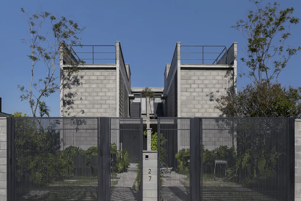 Campeche Houses Project by Terra and Tuma Arquitetos Associados in Florianópolis