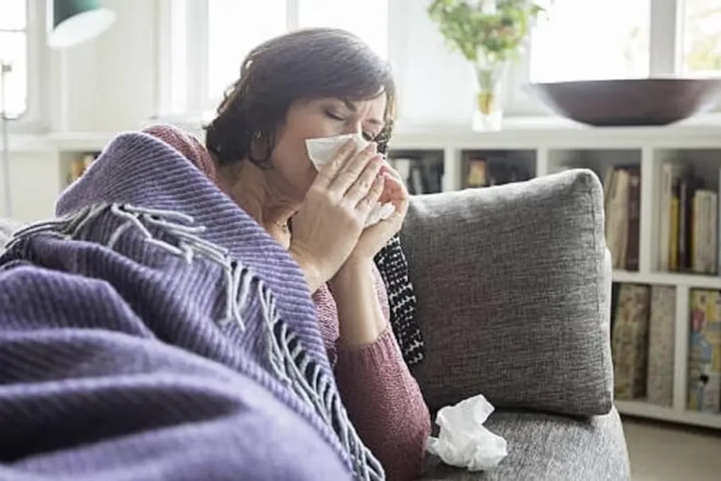 Causes of Cough in Changing Climate: Allergy or Symptom of Illness? Doctor's Advice on Treatment