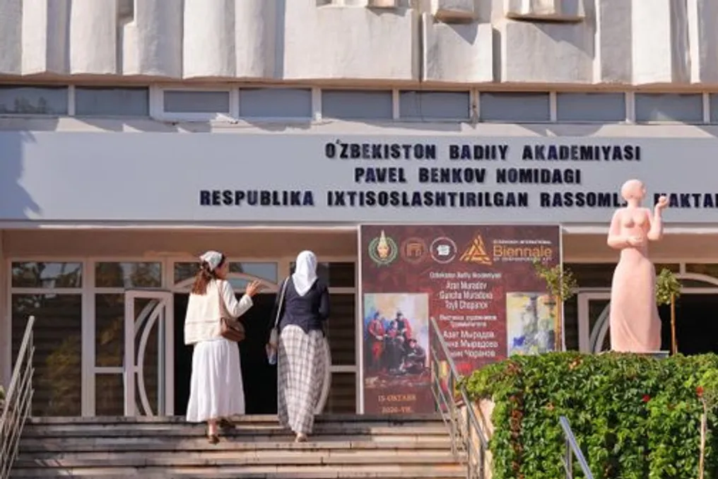 В Ташкенте открылась выставка художников Туркменистана в рамках биеннале современного искусства