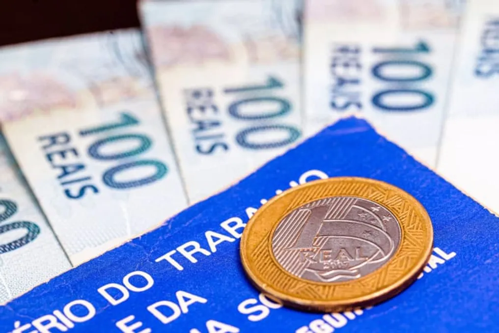 Prazo para adesão ao Simples Nacional encerra nesta quinta-feira (15); detalhes das mudanças previstas para 2027