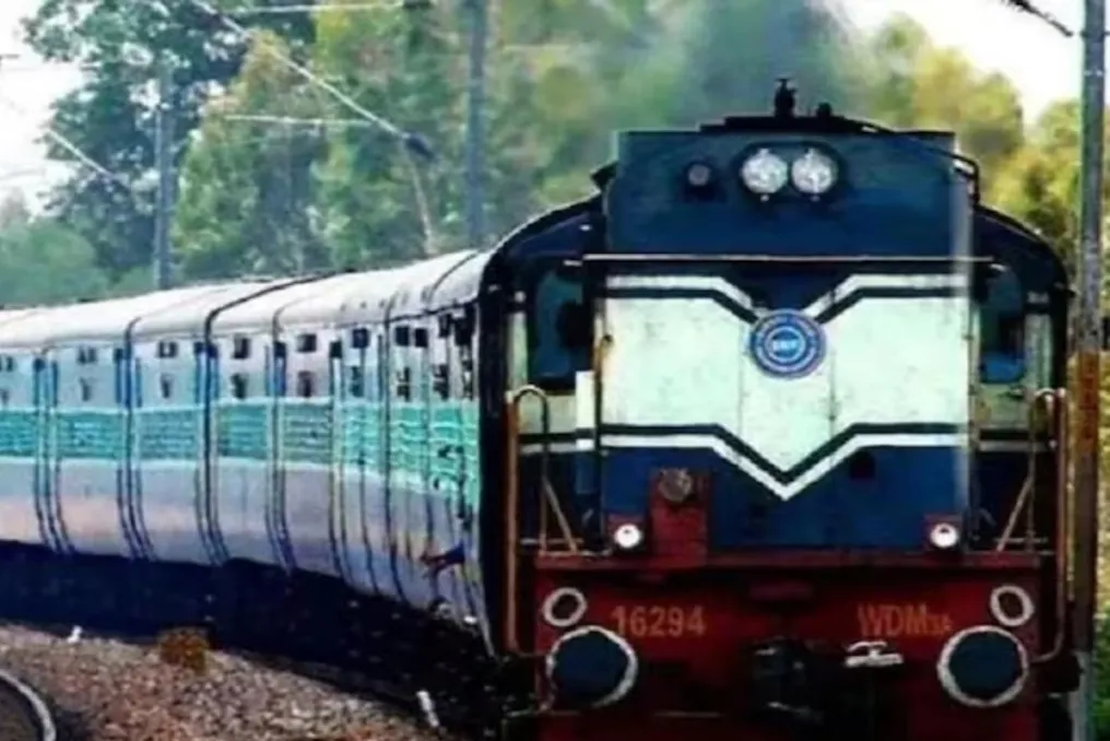 दिवाली पर स्टेशन से खरीदे गए टिकटों के लिए भारतीय रेलवे बीमा कवरेज शुरू कर रहा है