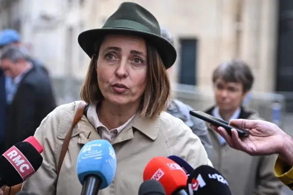 French trade unions call for general strike on November 5 after meetings with the government