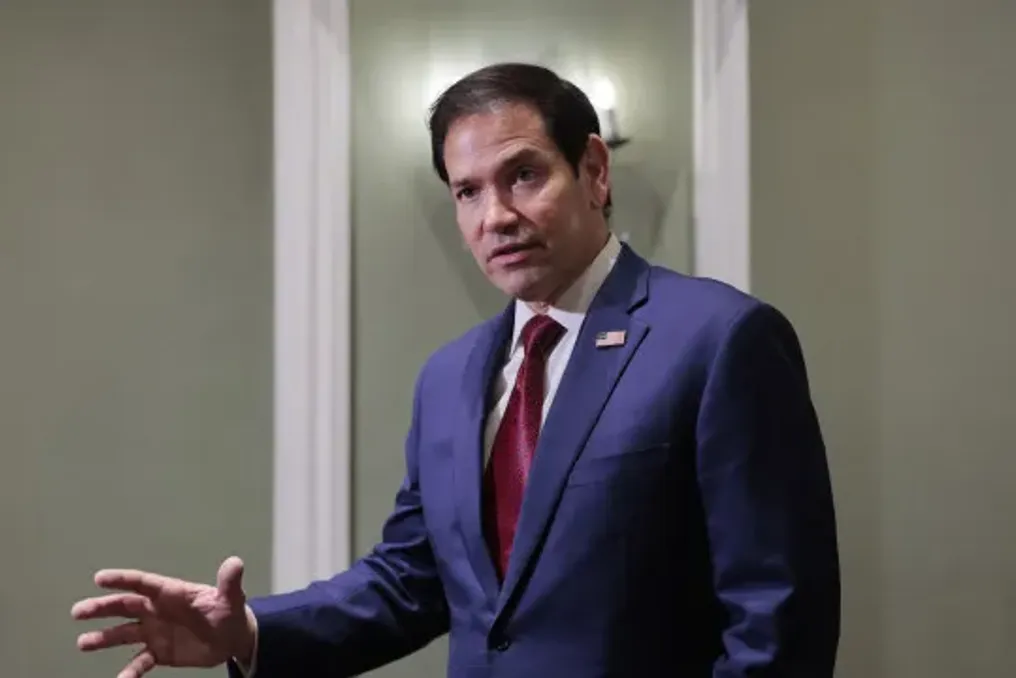 Marko Rubio Venesuelaning ogʻir neftini qayta ishlashga qodir hind kompleksiga tashrif buyurdi