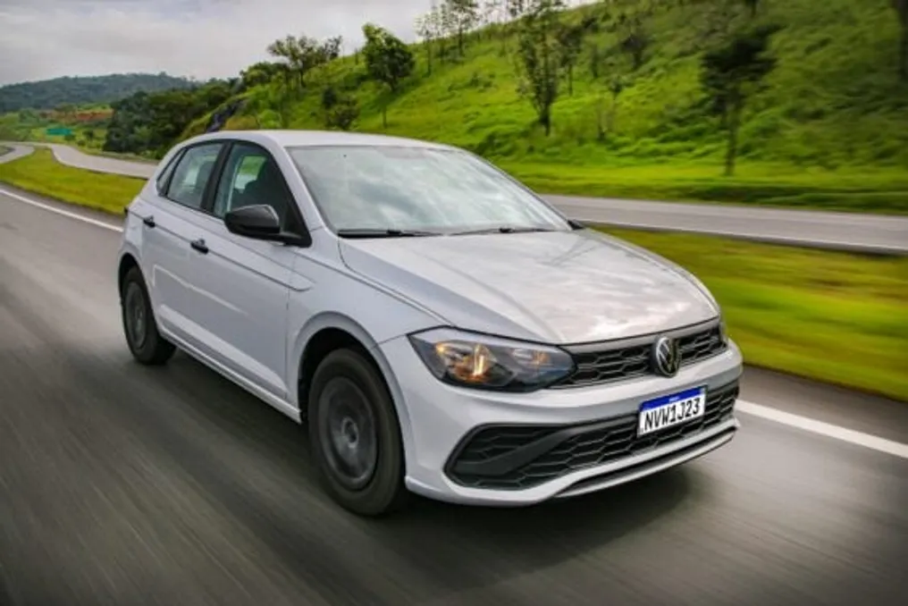 Volkswagen Polo Track 2027 custará R$ 97.990 e virá com sensores de estacionamento traseiros