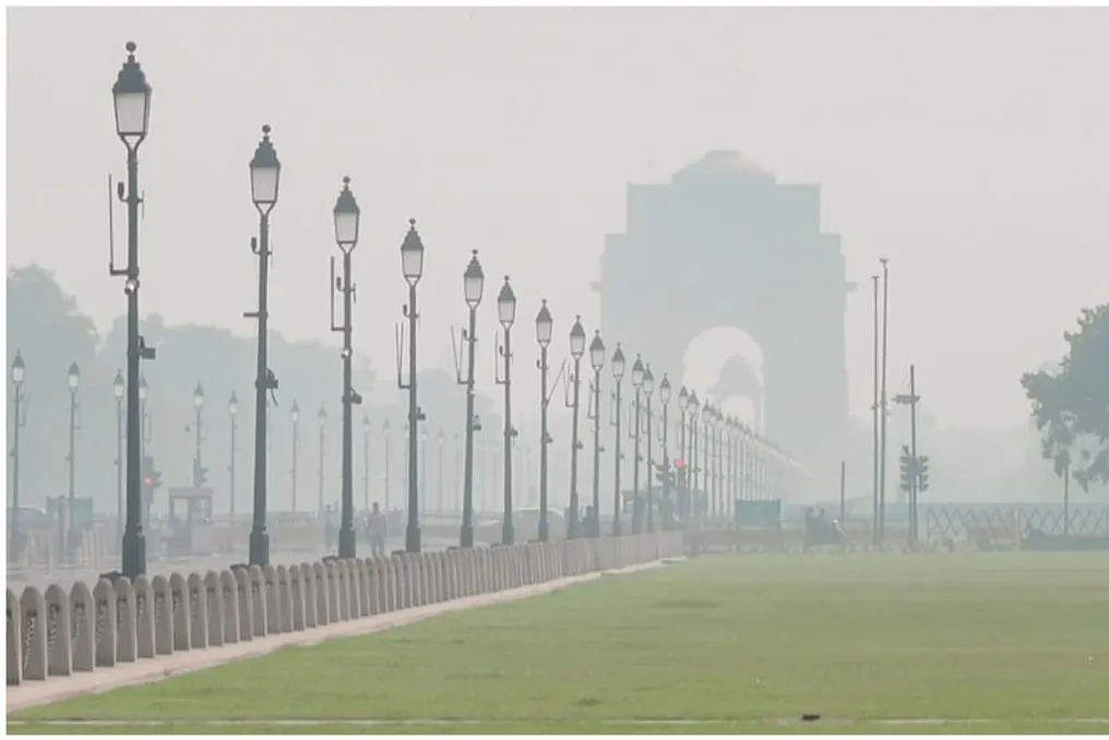 Dilli-NCRda sovuqlar fonida smog kuchaydi; past bosim va gʻarbiy tartibsizliklar tufayli bir qator shtatlarda ob-havo oʻzgarishlari kutilmoqda