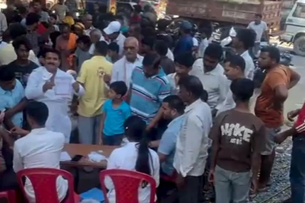 चन्नामरिट बनाने के लिए उपयोग की जाने वाली गाय के कुत्ते के काटने के बाद, यूपी के दो गांवों के 450 निवासियों को रेबीज का टीका लगाया गया