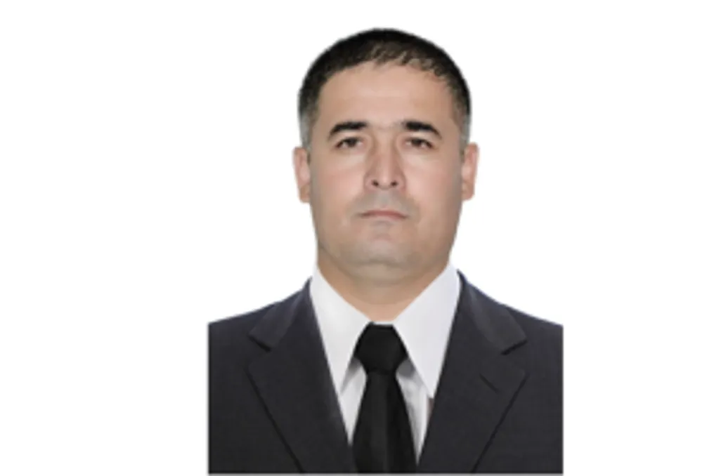Dilshodbek Quramboyevich Madaminov defendeu sua tese de PhD em ciências químicas