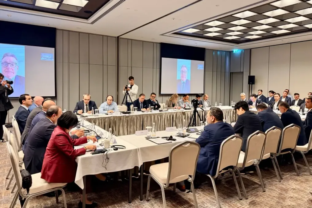 Uzbequistão discute planos para criar o Centro Financeiro Internacional de Tashkent
