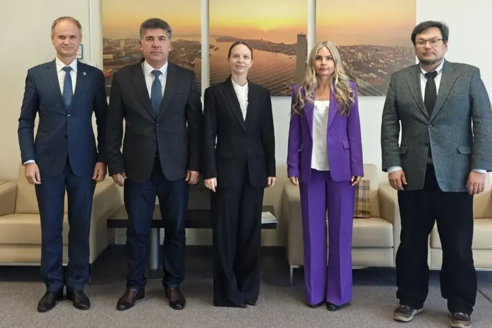 Uzbequistão propõe fortalecer laços entre Ásia Central e Extremo Oriente Russo