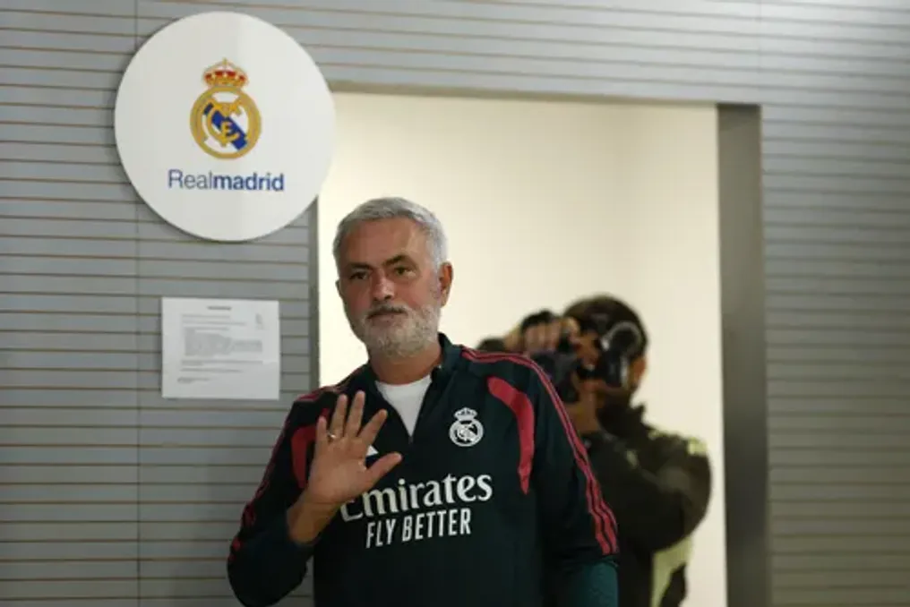 Mourinho jogará seu primeiro El Clásico após o retorno ao Real Madrid contra o Barcelona