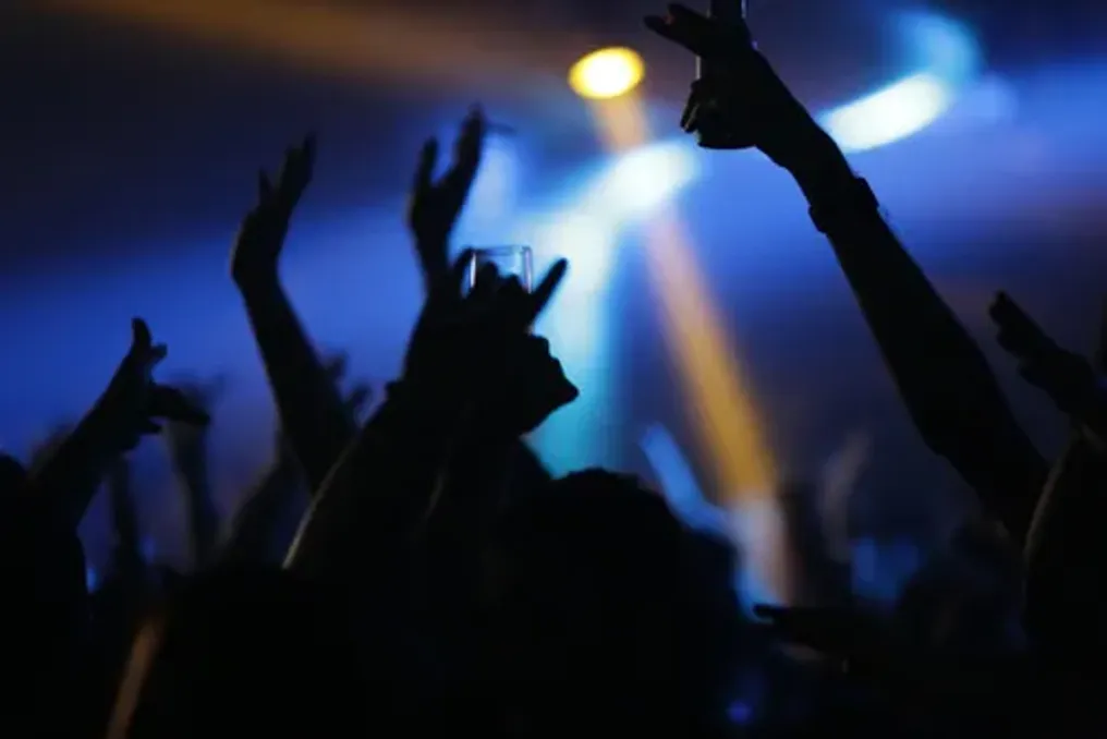 Study shows bar patrons value experience and social interaction more than just drinks