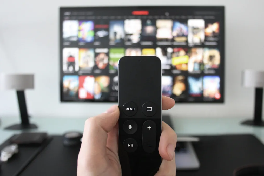 TRAI jonli TV oqim berish ilovalari uchun majburiy avtorizatsiyani tavsiya qildi