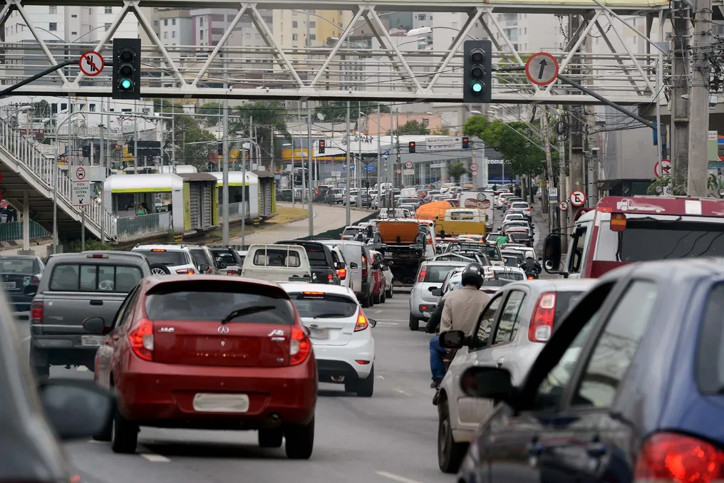 Licenciamento de 2026 torna-se obrigatório para todos os veículos em Minas Gerais a partir de 1º de novembro