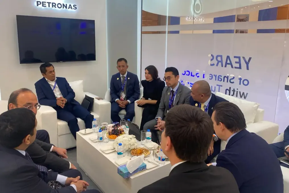 Uzbekneftegaz и PETRONAS обсудили новые проекты в сфере нефти и газа