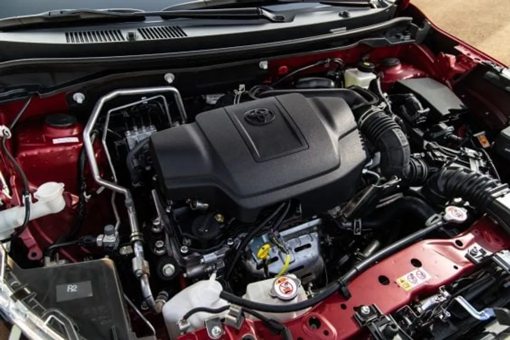 Toyota planeja gerar bilhões de receita vendendo motores a combustão e híbridos para outras montadoras