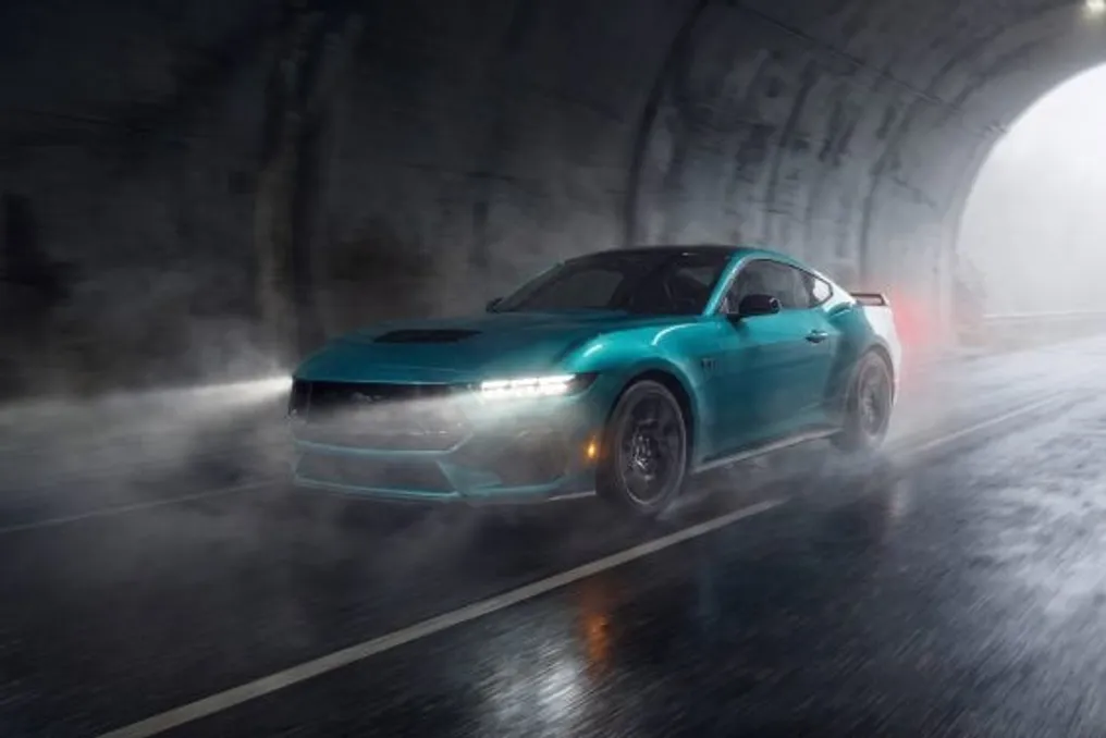 Ford Mustang GT Performance 2026 возвращается в Бразилию с двигателем V8 мощностью 492 л.с. по цене 569 тысяч реалов