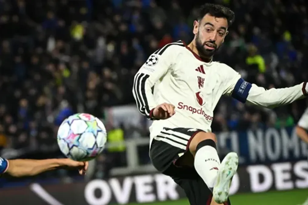 Acordo de Michael Carrick com Bruno Fernandes o coloca em posição vulnerável