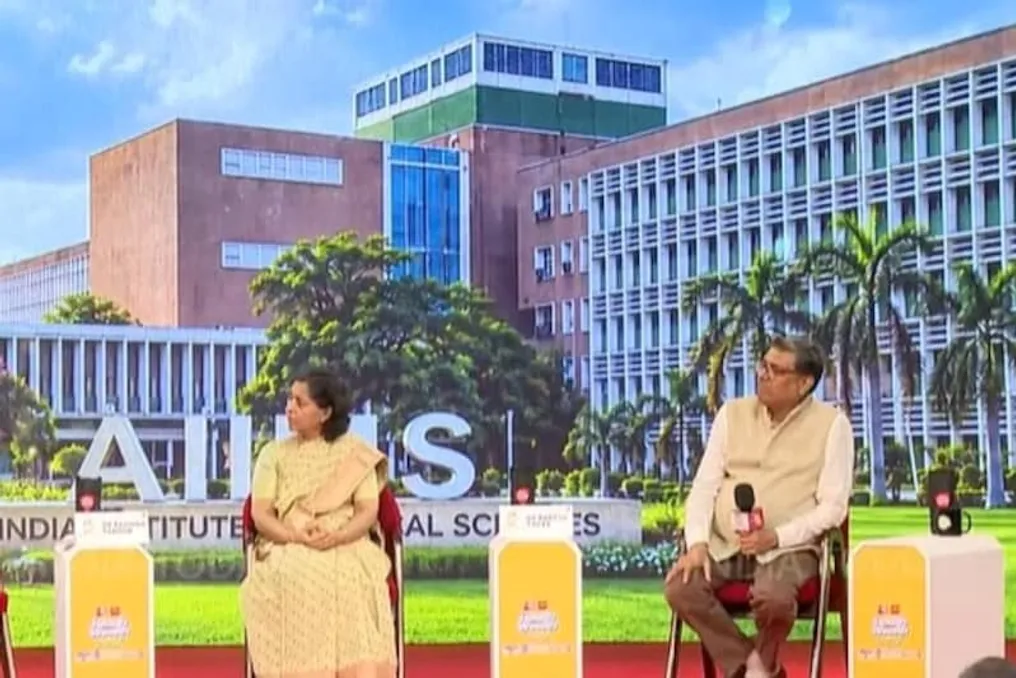AIIMS के विशेषज्ञों ने संस्थान के 70 साल के इतिहास और मरीजों के विश्वास के कारणों पर बात की