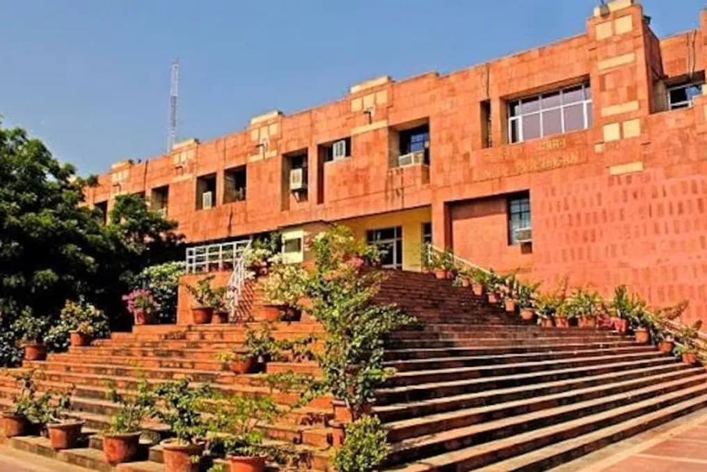 AISA acusa Universidade Jawaharlal Nehru por falta de vagas em cotas para admissão ao PhD