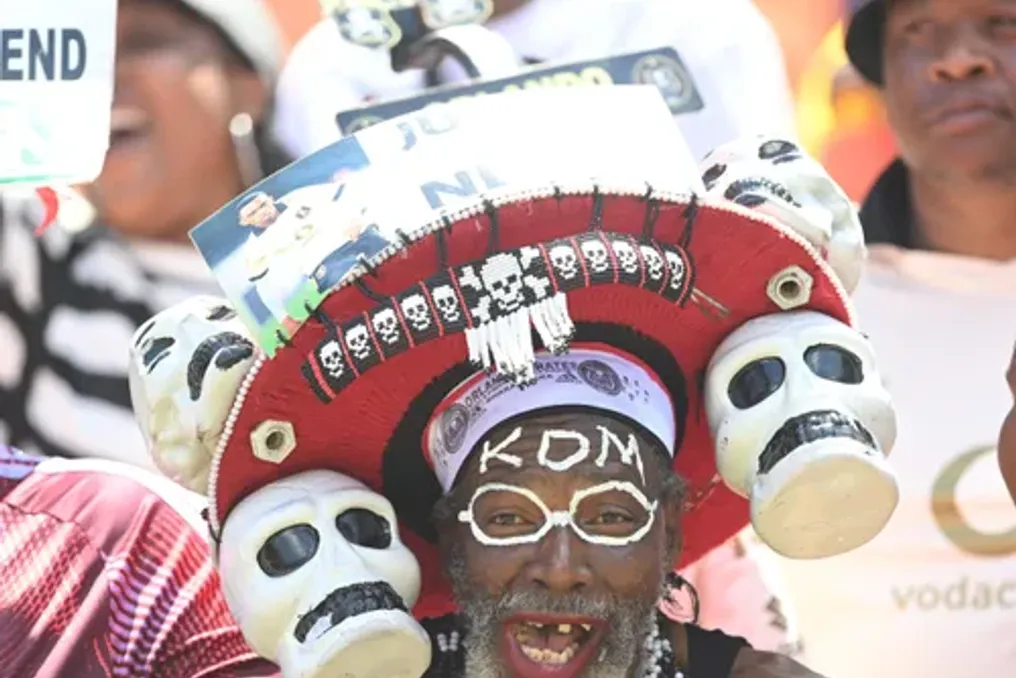 Orlando Pirates доминируют на предматчевых мероприятиях в дерби Соуэто